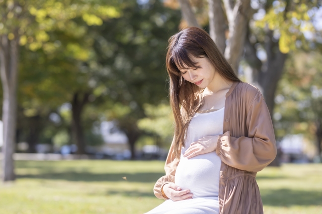 妊娠中のダイエットの危険性│赤ちゃんへの影響は？