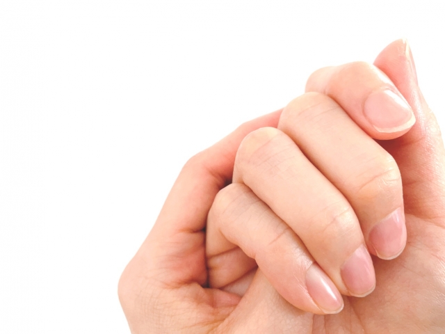 【50代女性必見】手や指の関節が痛い理由とは？